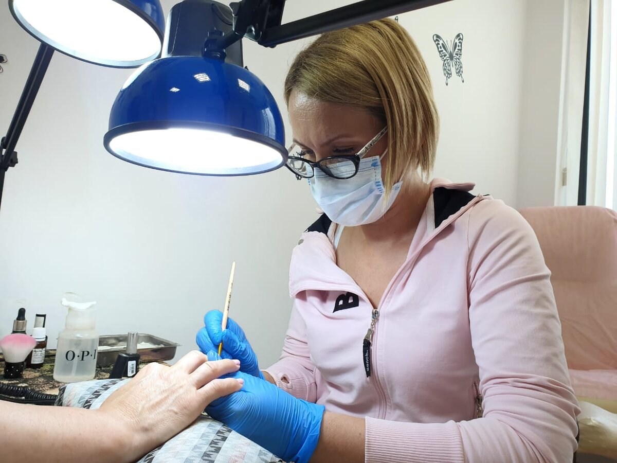 Елена Мовсесян