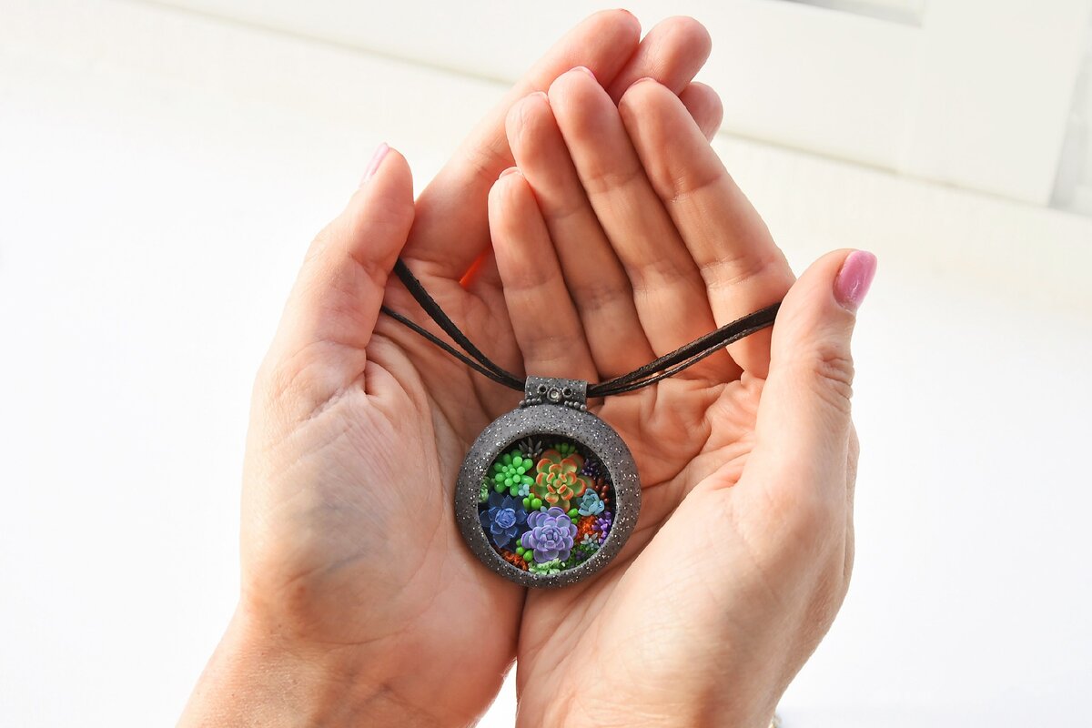 Совенок из фетра. Таблички хенд мейд деревянные. Тканевые прихватки. Сердечки на веревочке. Красивые пуговицы.