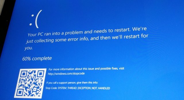 
Microsoft выпустила партию новых обновлений Windows, которые вызывают серьезные проблемы у некоторых пользователей. Недавние обновления с «исправлением ошибок», выпущенные компанией, могут быть одними из худших, и которые приведут к ошибкам Blue Screen of Death (BSOD), проблемам с производительностью и другим ошибкам.
