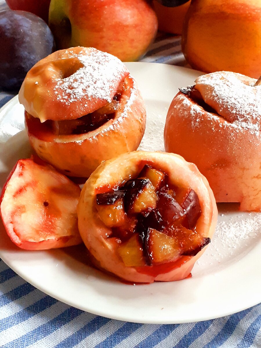 Печеные яблоки с начинкой. Простой рецепт вкусного и полезного десерта. |  Кулинарный блокнот Екатерины | Дзен