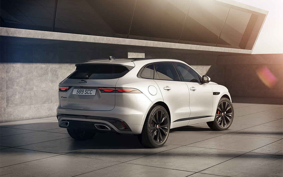 6 причин выбрать обновлённый Jaguar F-Pace