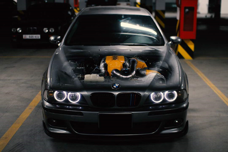  -      BMW E39  M5   BMW  