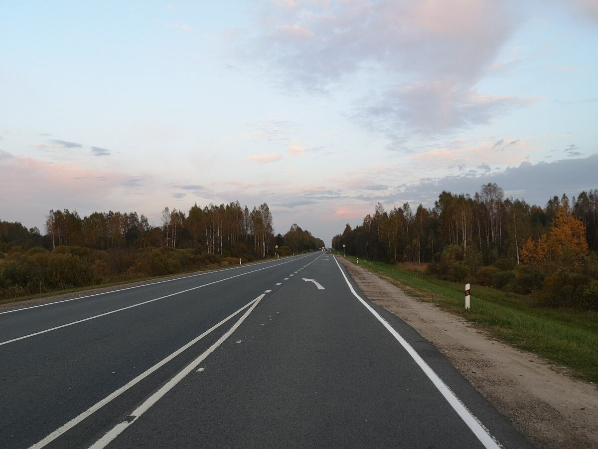 Главная дорога в Европу, но поесть на трассе М9 