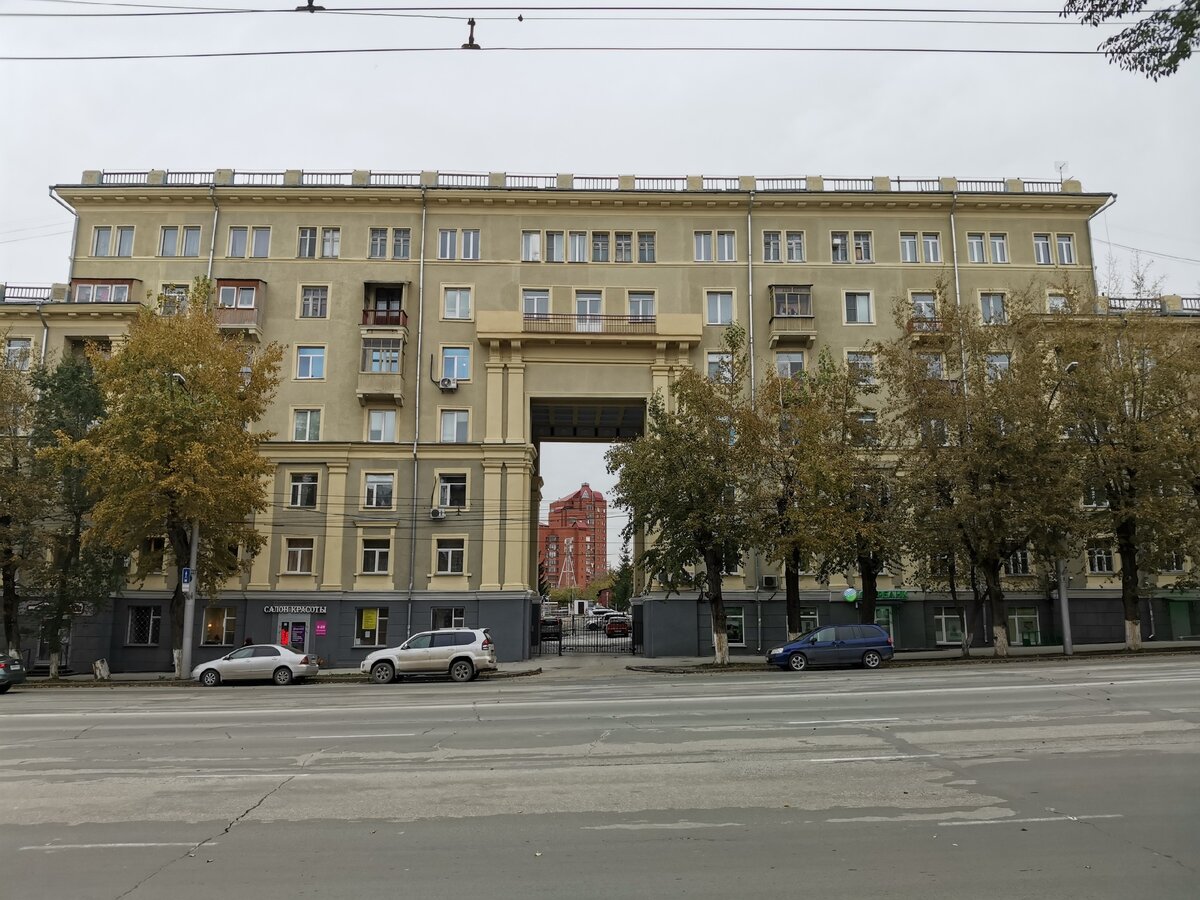 Пышки, сталинки, погреба. Фотопрогулка по улице Станиславского | Метафора  ТВ | Дзен