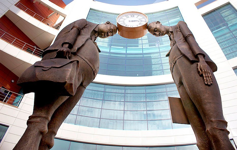 Скульптура "Чиновник и Предприниматель" , Орел