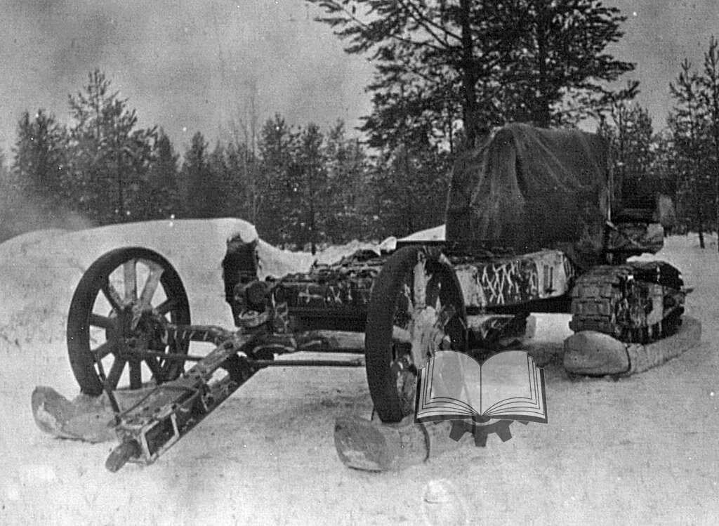 Повезут на лафете. Лафет 1942. Полковая пушка 1942. Лафет ВОВ.