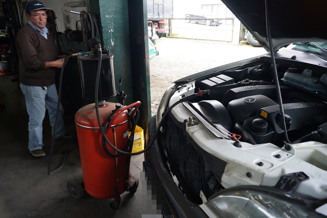 Замена масла в Португалии. Здесь мне пригодился мой испанский))