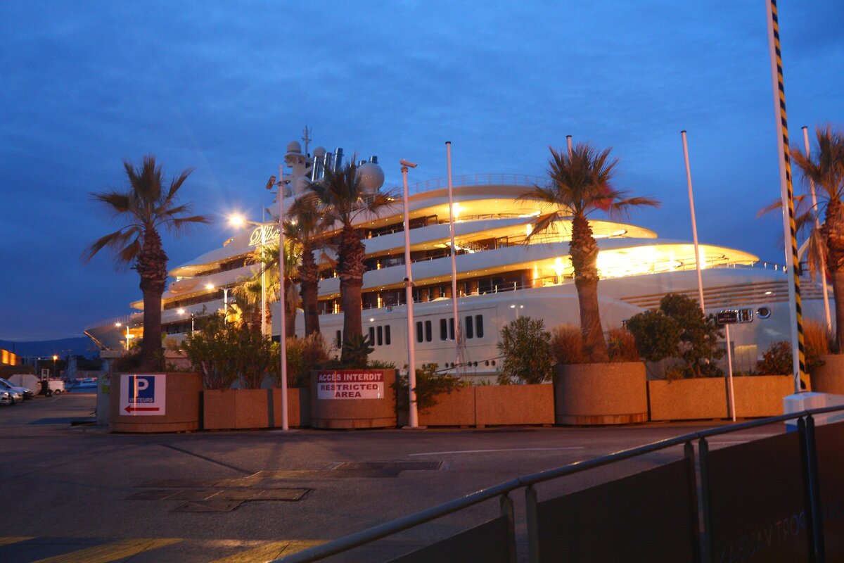 Дилбар в Антибе, фото автора