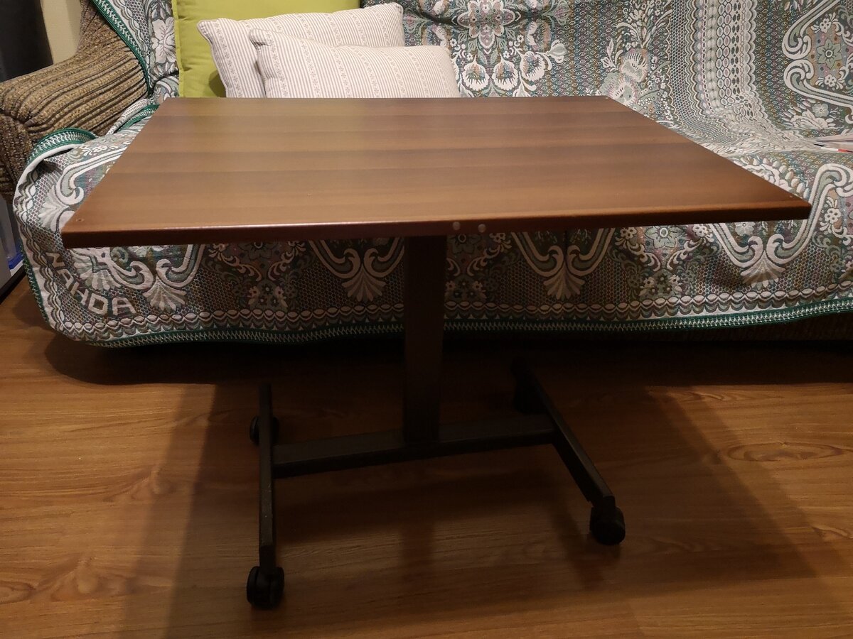 Значит, нужно было столешницу сделать поменьше.