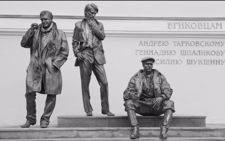 Памятник студентам ВГИКа