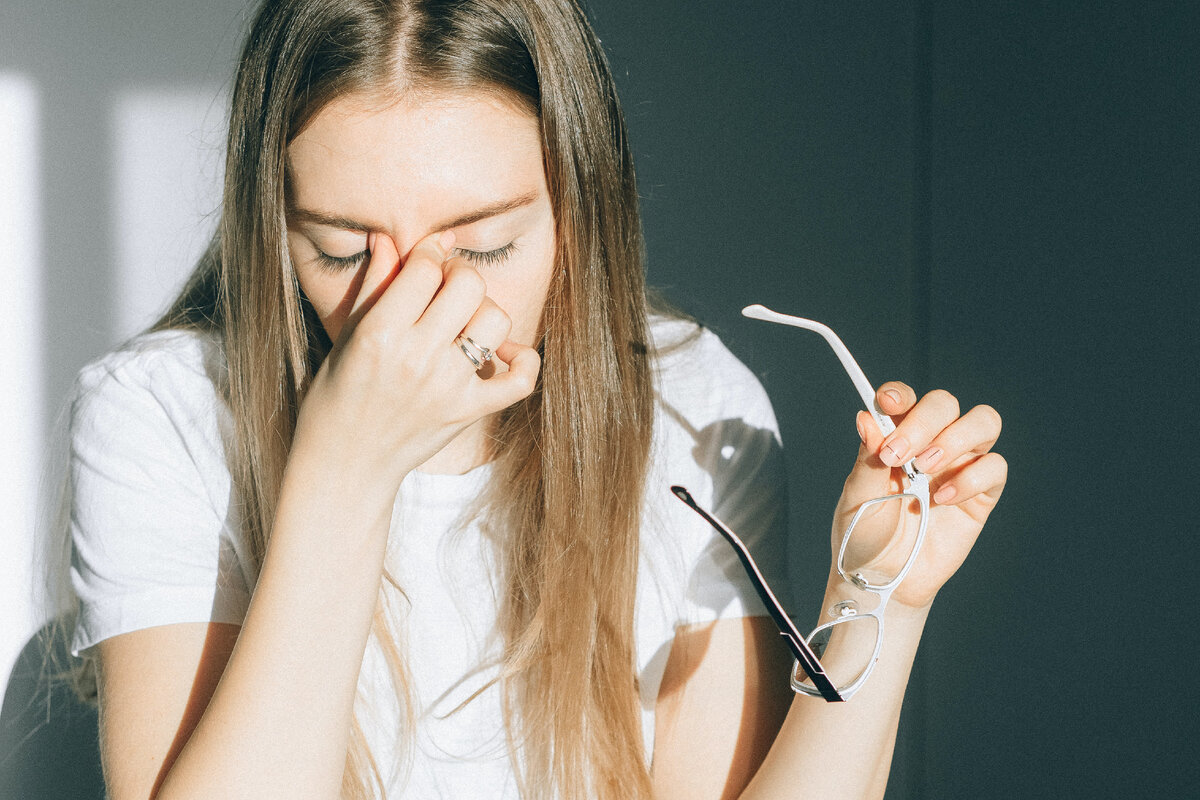 У взрослых 85 % случаев конъюнктивита вызваны аденовирусами и лишь 15 % — бактериями. Фото: www.pexels.com