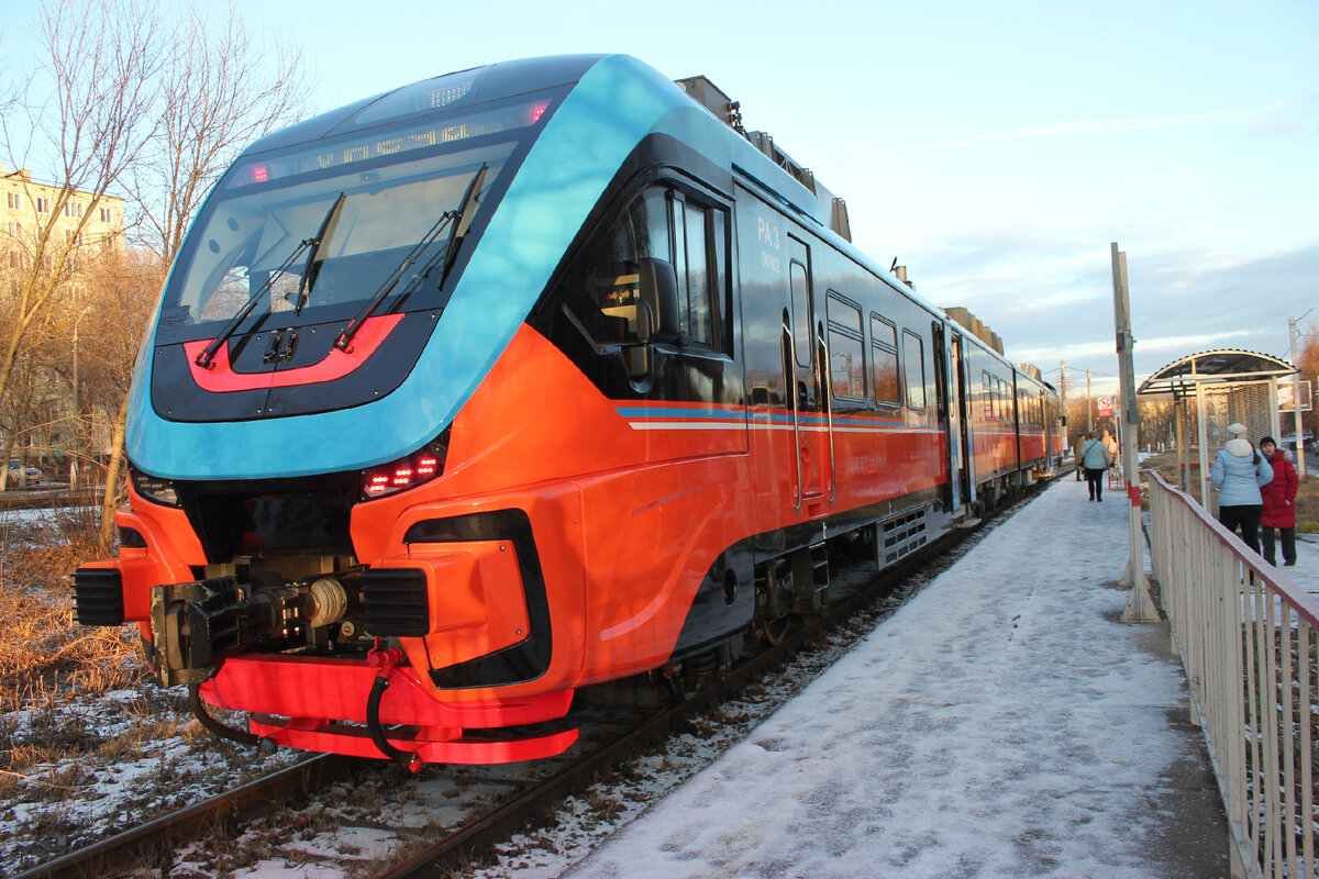 Рельсовый автобус РА-3 на станции Бачманово в Коломне в январе 2020 года 