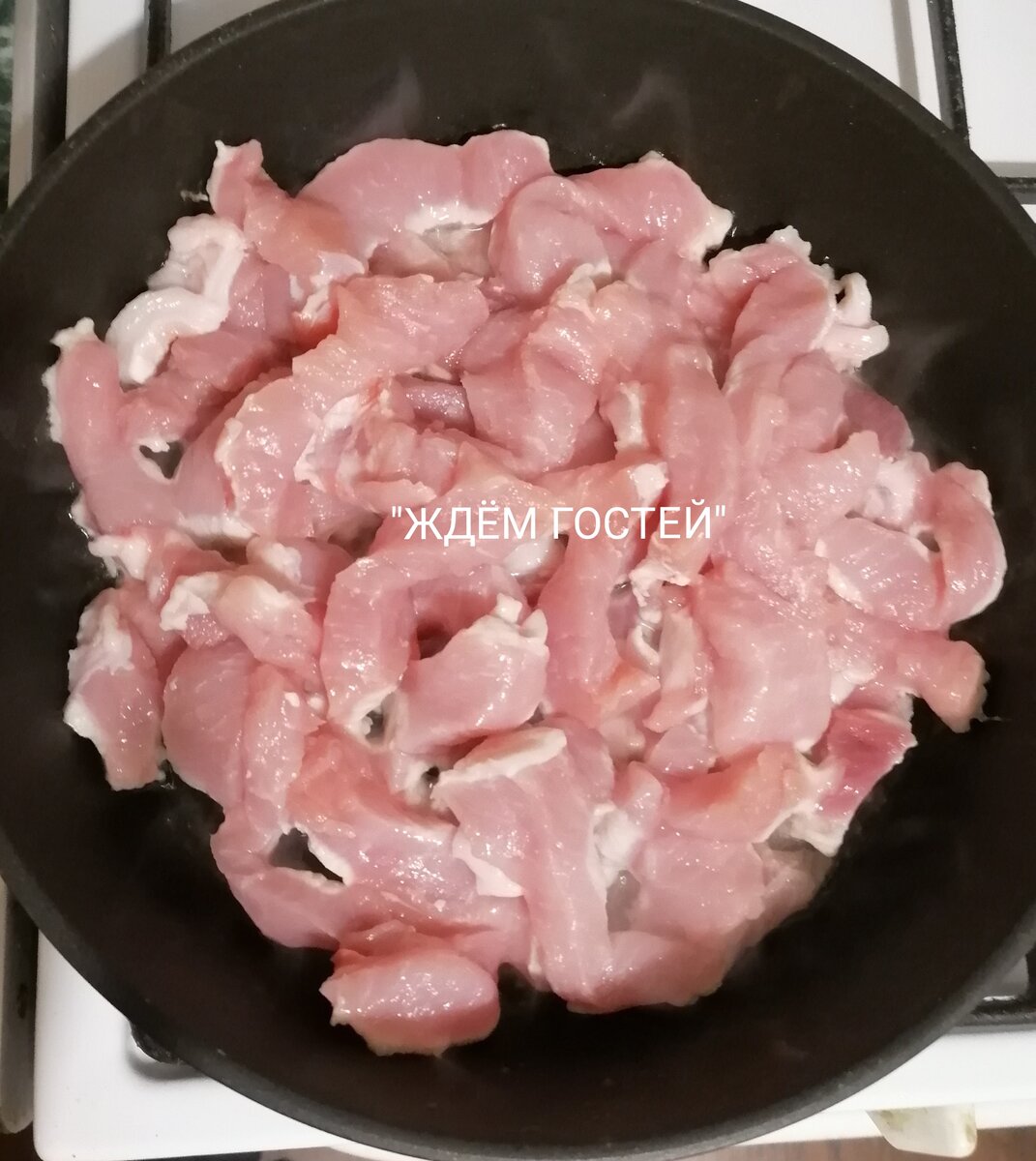 Свинина жареная с луком, вкусных рецептов с фото Алимеро
