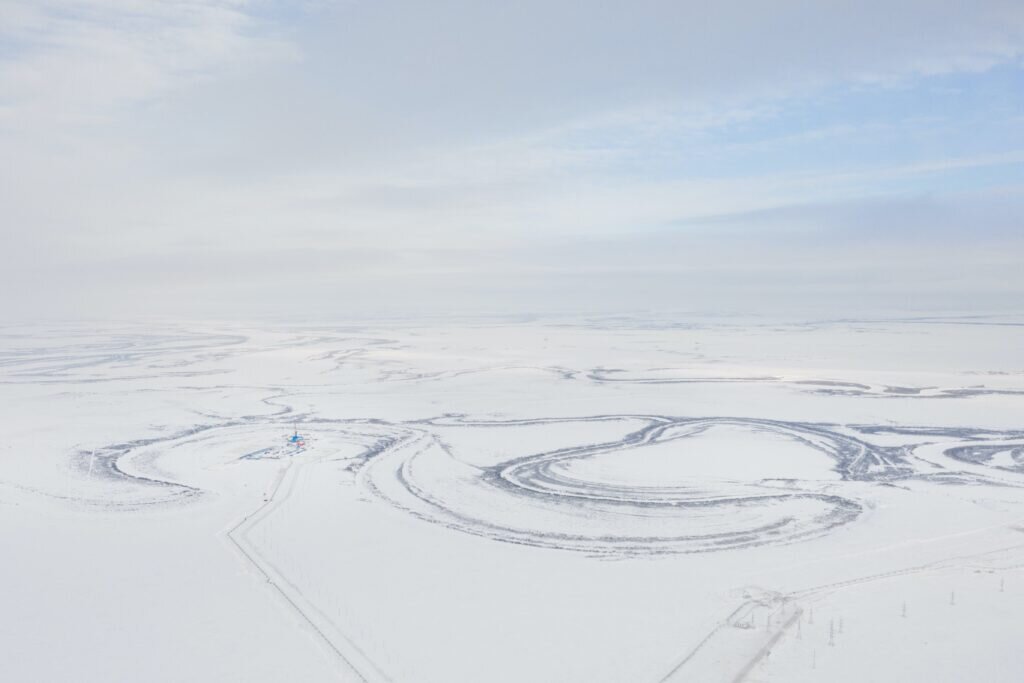 Бескрайние просторы Арктики только кажутся однообразными и спящими. Если заглянуть в прошлое этих мест, оно сильно удивит. Фото: «Газпром нефть»