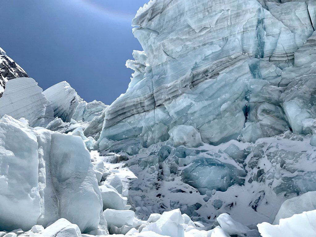 Ледник Кхумбу тает Эверест