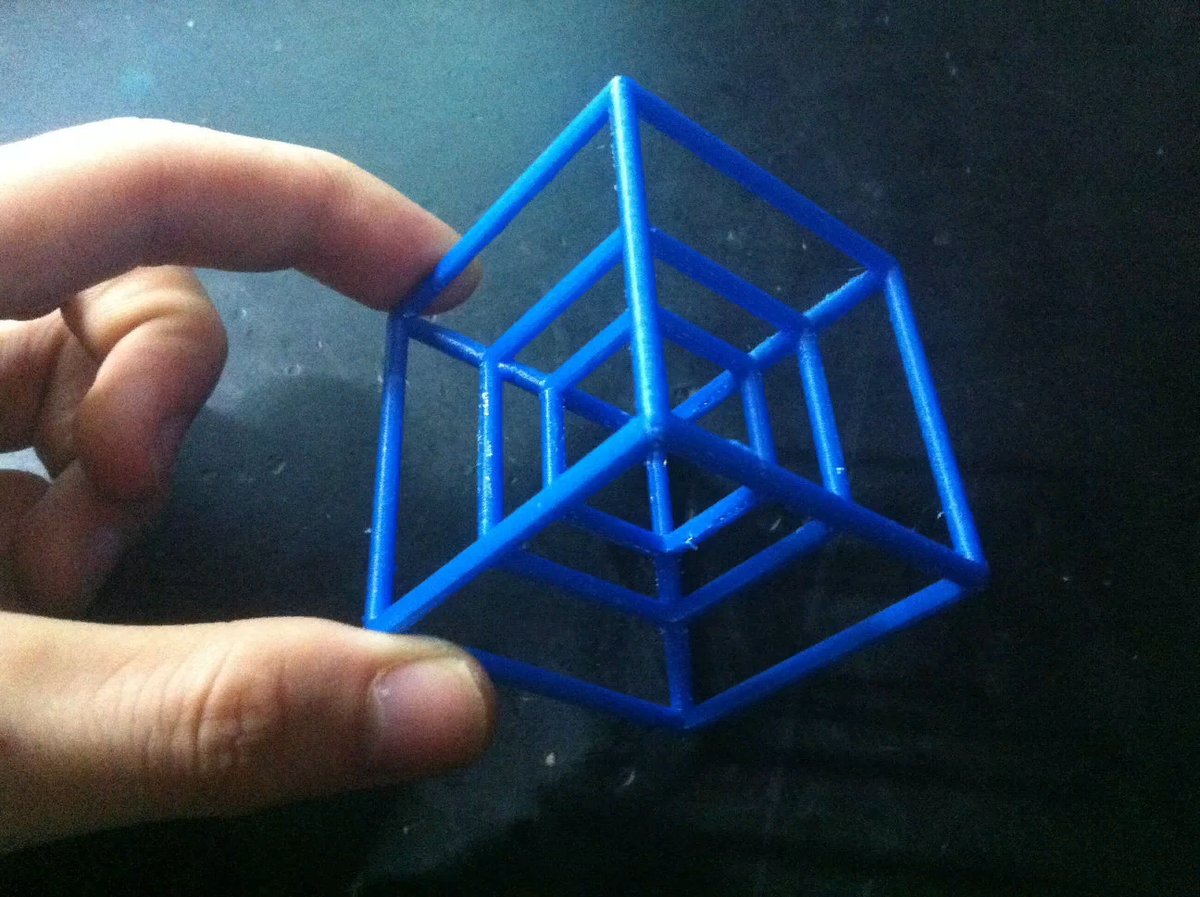 Тессеракт 4д. Гиперкуб Тессеракт. Тессеракт 4d куб. Пентеракт пятимерный Гиперкуб.