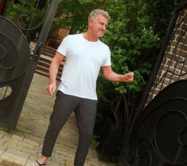 Певец и музыкант Агутин на самоизоляции в загородном доме. Фото: @agutinleonid