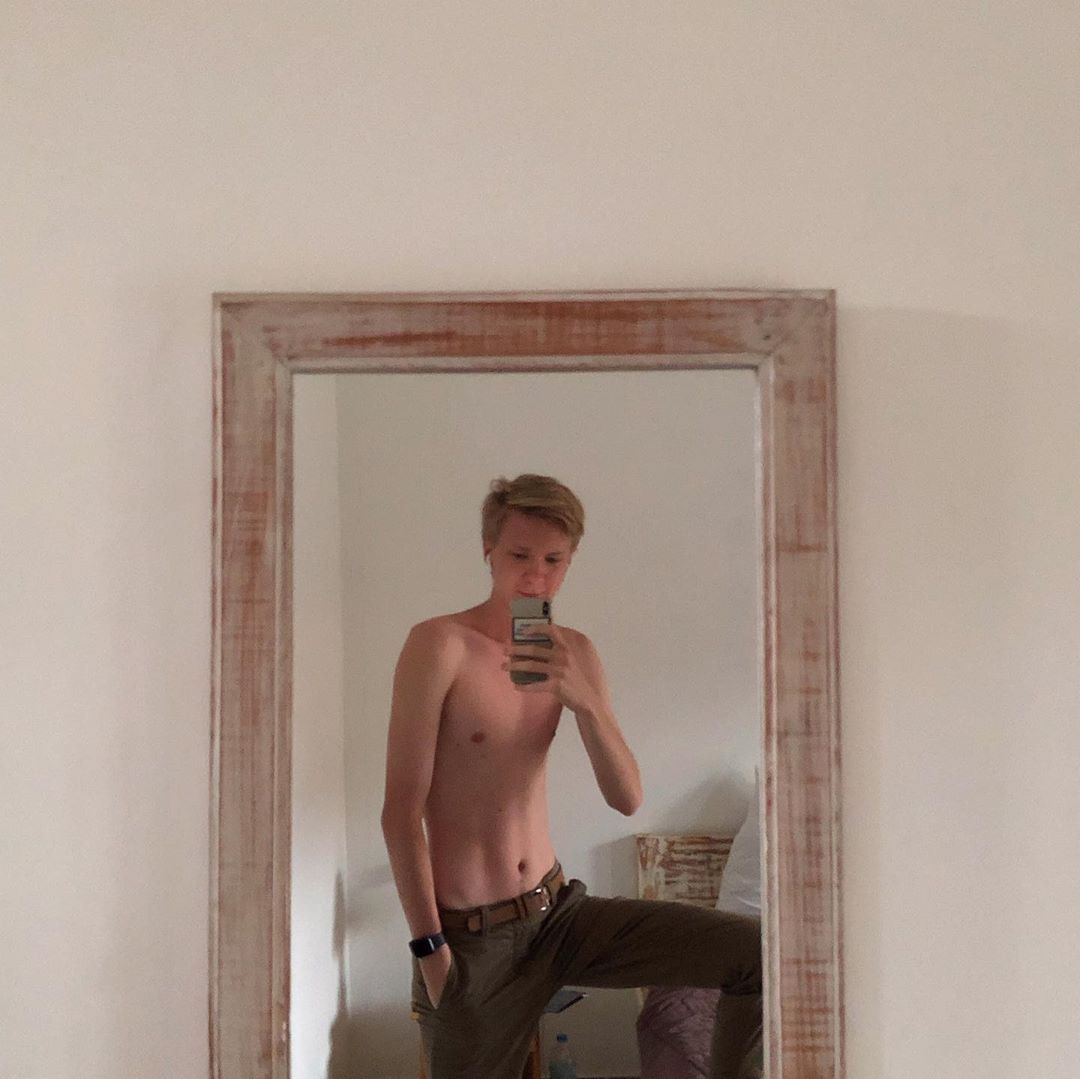 А теперь листайте наверх и читайте статью, там вообще то о важном!)