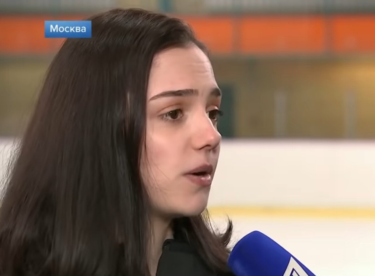 Женя дает интервью