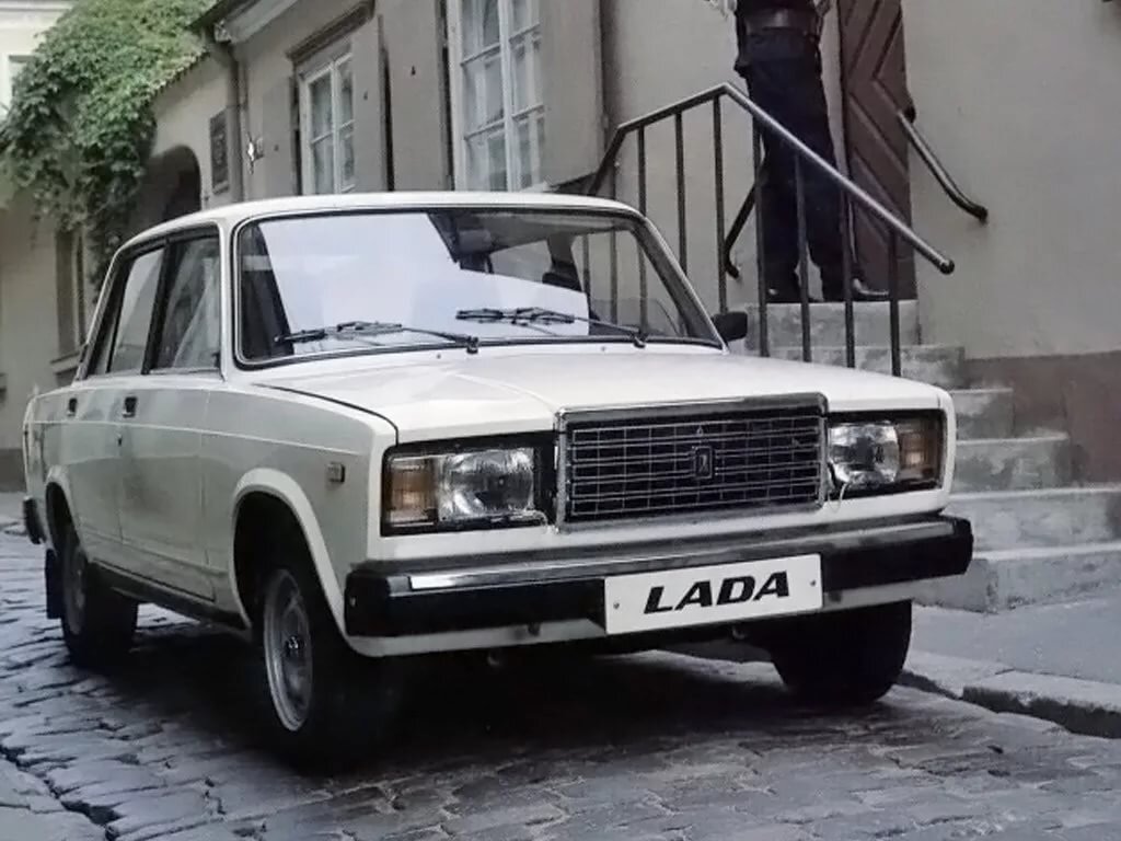 Почему ваз 2107. ВАЗ-2107 «Жигули». ВАЗ 2107 ранняя. Lada 2107. Лада 2107 СССР.