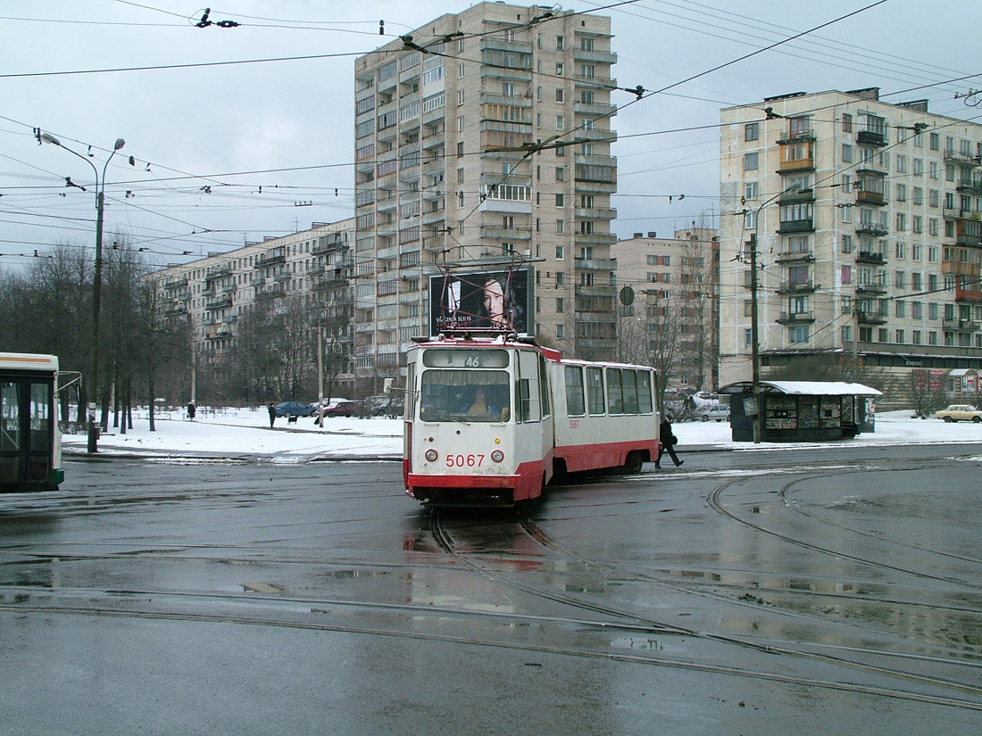 Пересечение Пискарёвского и Полюстровского проспекта. Весна 2006 год. 