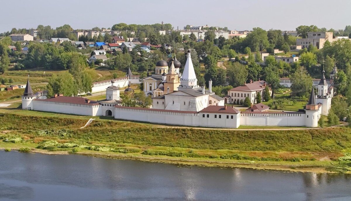 Храм в Старице Тверской области