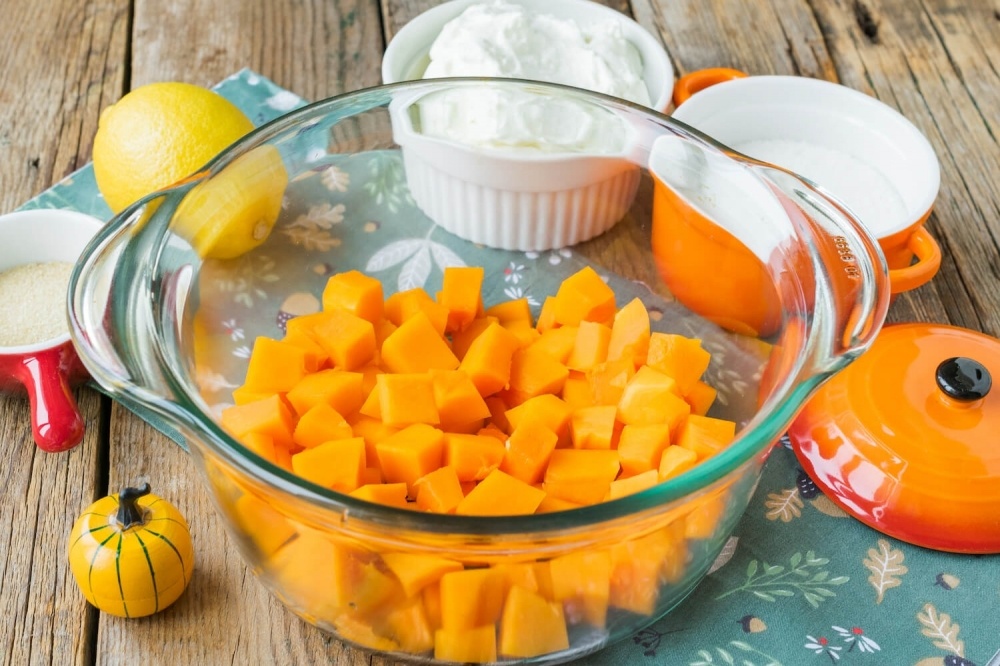 1. Clean pumpkin from peel and seeds, cut into small cubes and transfer it to a pan.