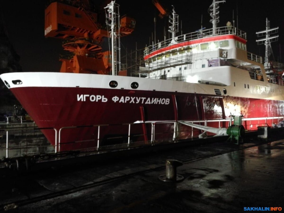 Курилы итуруп теплоход. Адмирал невельской теплоход. Теплоход корсаков южно-курильск. Теплоход корсаков южно-курильск. Остров шикотан судно.