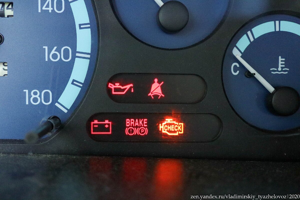 Во дворе попросили "прикурить" севший аккумулятор, я отказал ...