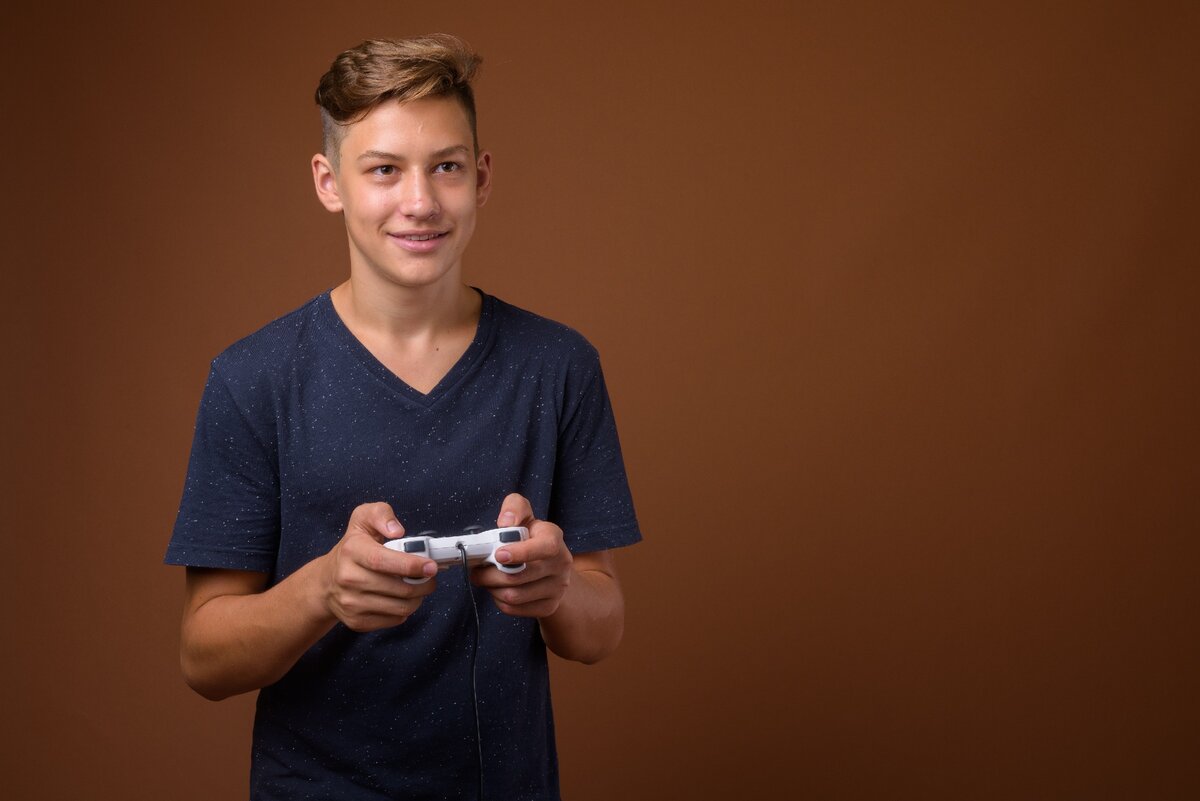 Во что поиграть студенту.