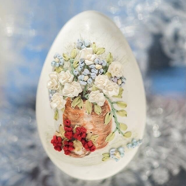 Элизабет Кляйн «Поэзия на яйце»