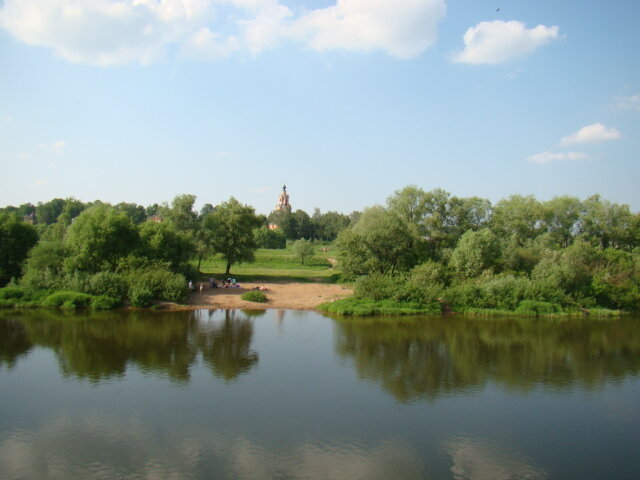 Река Москва недалеко от нашего подмосковного поселка, где мы раньше жили.