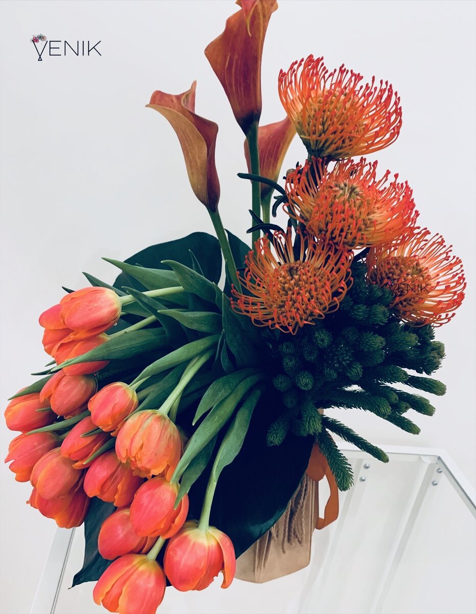 Подписка на цветы в Москве от Цветочной Мастерской VENIK