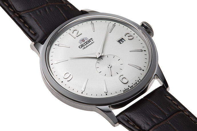 Наручные классические часы Orient, фотография взята с сайта https://www.orient-watch.com/Collections/ORIENT/Classic/ORIENT%3A-Mechanical-Classic-Watch/p/RA-AP0002S