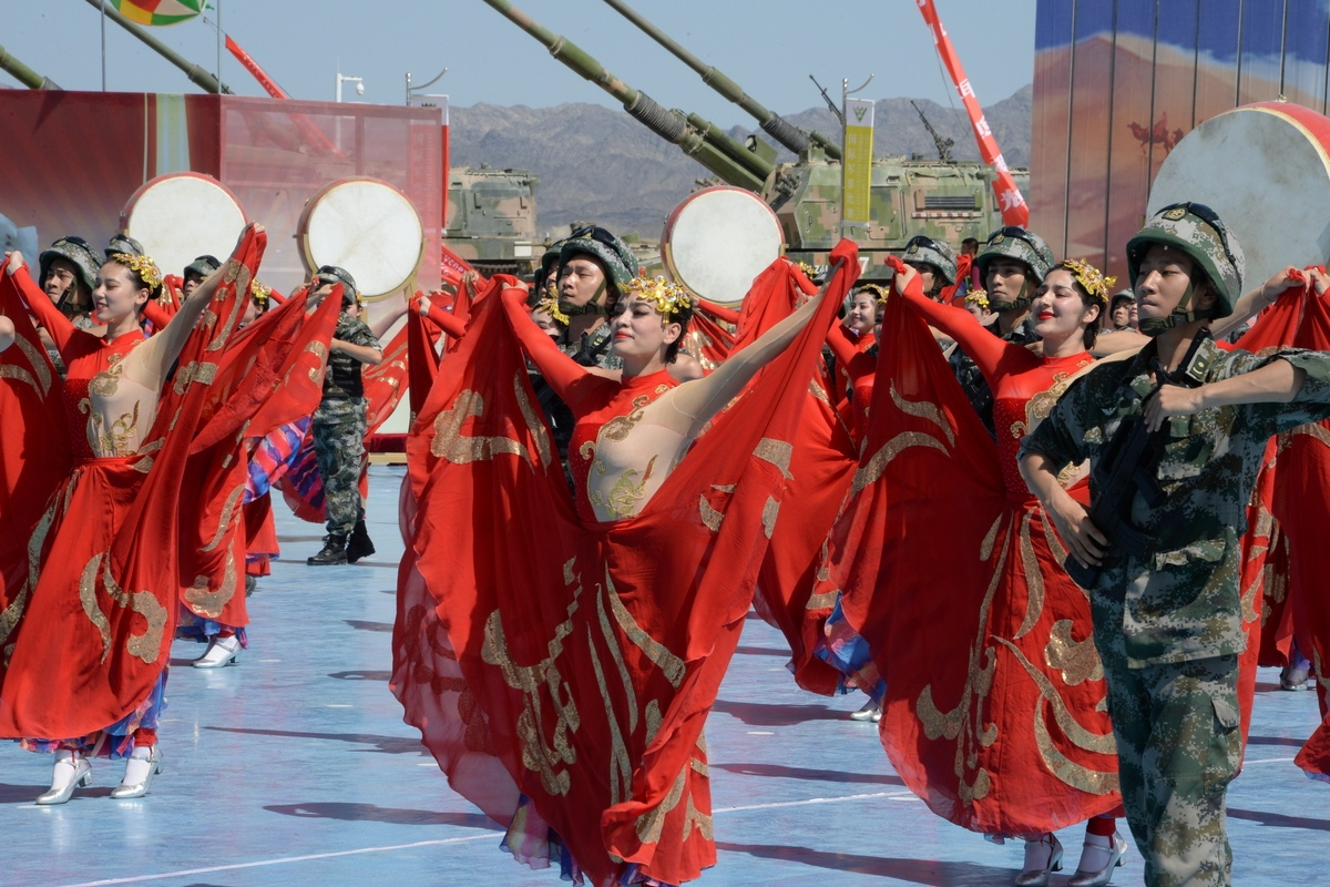 Праздник в Китае в честь роста ВВП)