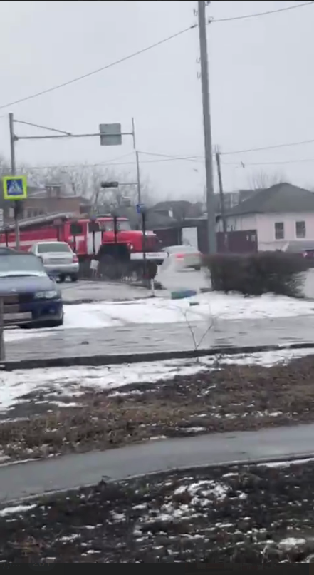 Пожарники  приехали, когда пожар был потушен...Фото мое.