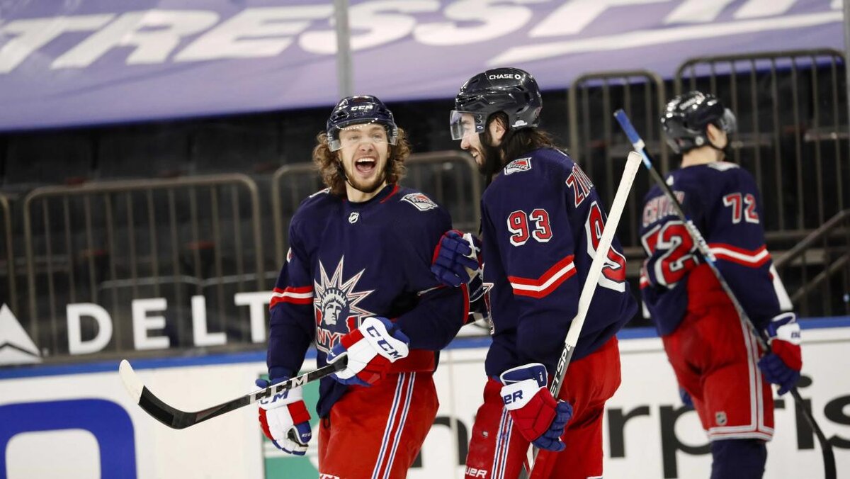 Артемий Панарин и Мико Зибанежад /twitter/@NYRangers