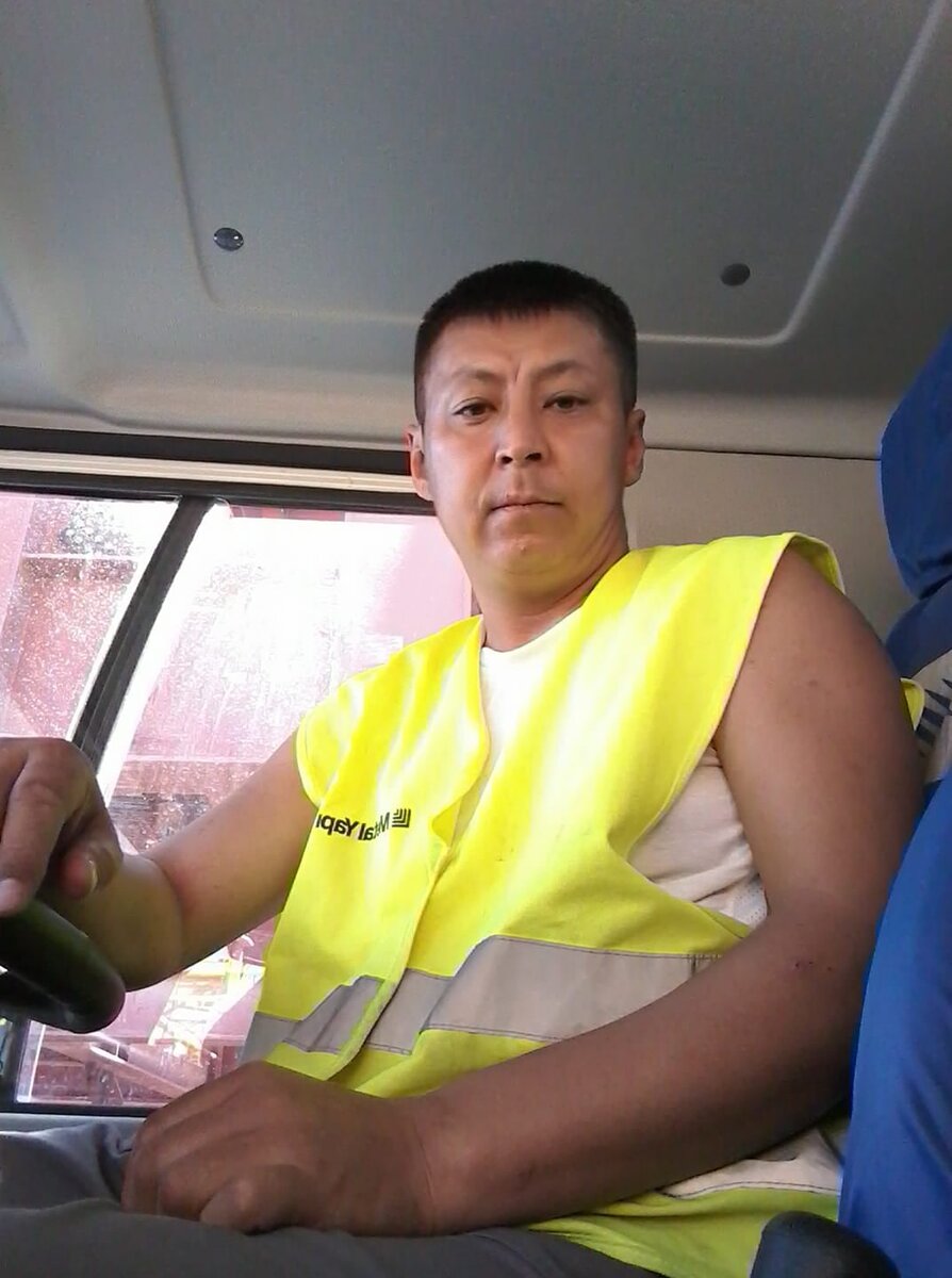 Дулат Агадил.