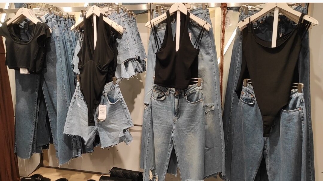 Одежда Stradivarius. Фото автора. 