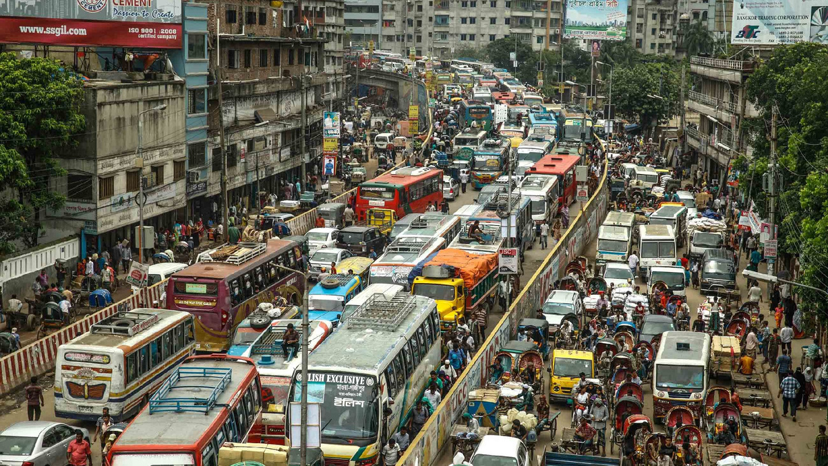 Город Дакка  час пик.