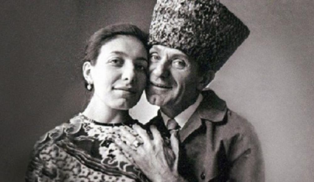 Махмуд Эсамбаев с мачехой, Софьей Михайловной.Фото Яндекс.Картинки.