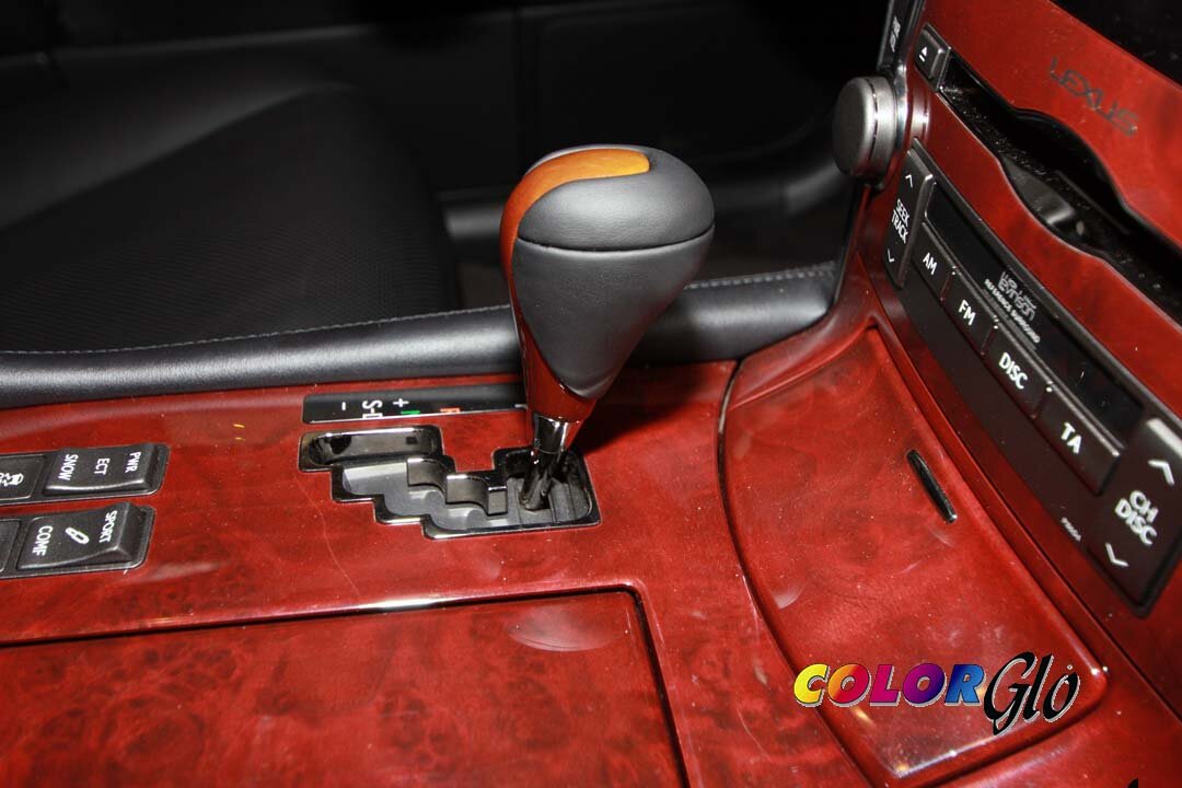 компания Mail.ru решила поинтересоваться у читателей, хотят ли они, чтобы автомобильные компании продолжали выпускать автомобили с механикой, либо производителям нужно оставить только машины с автоматической трансмиссией. В опросе приняли участие 5528 человек. 
Оказалось, что 65,83% читателей выступают за то, что автомобили с механикой по-прежнему нужны. Соответственно, 34,17% респондентов проголосовали за отказ от машин с «ручкой».