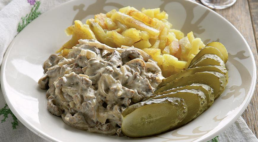 С солеными огурчиками бефстроганов просто космос!