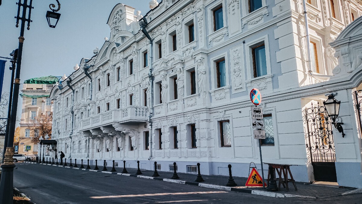 Верхне-волжская набережная Нижнего Новгорода, помесь царской и советской  архитектуры | FamilyAutoTrip | Дзен