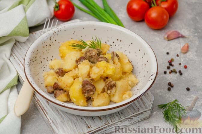 картофель, сердце куриное, лук репчатый, чеснок, масло растительное, паприка молотая, соль, перец чёрный молотый