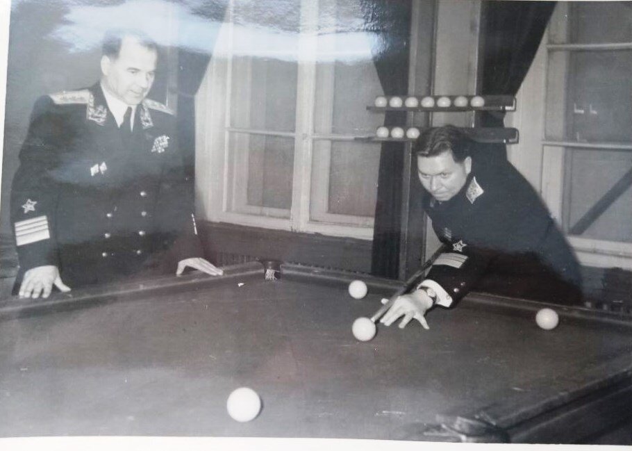 Адмирал Харламов Николай Михайлович.