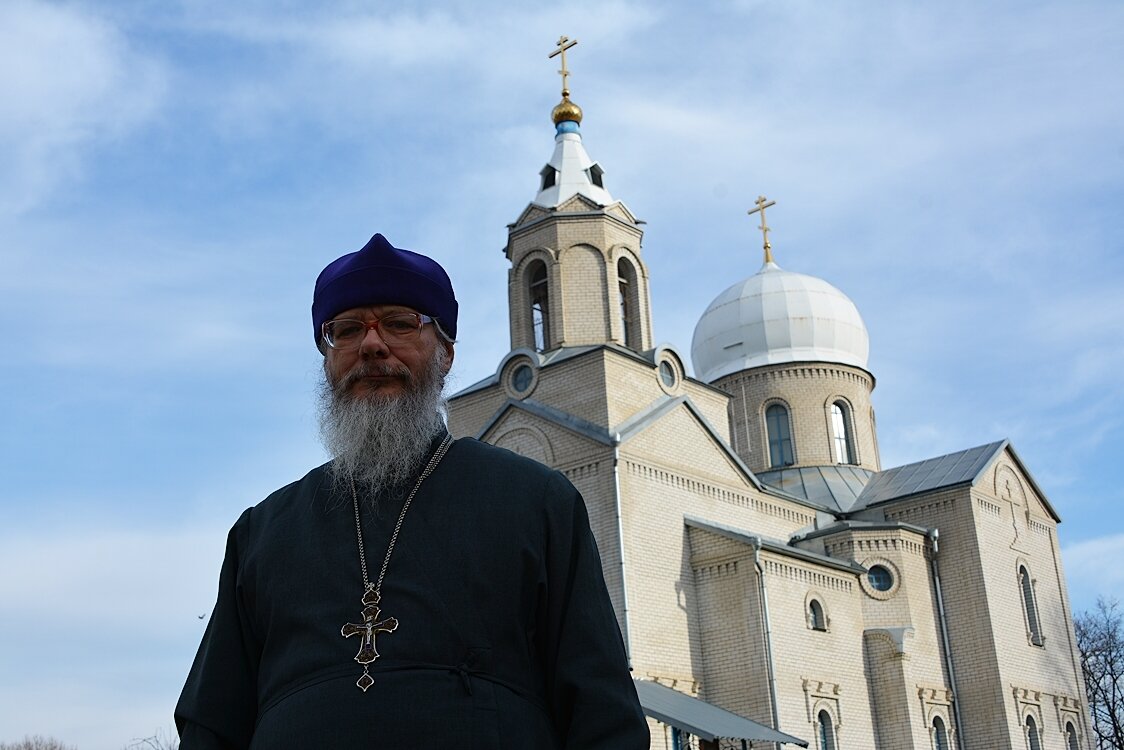 Новый Свято-Никольский храм в станице Советской (Урупской) появился во многом благодаря стараниям священника Петра Бородюка.