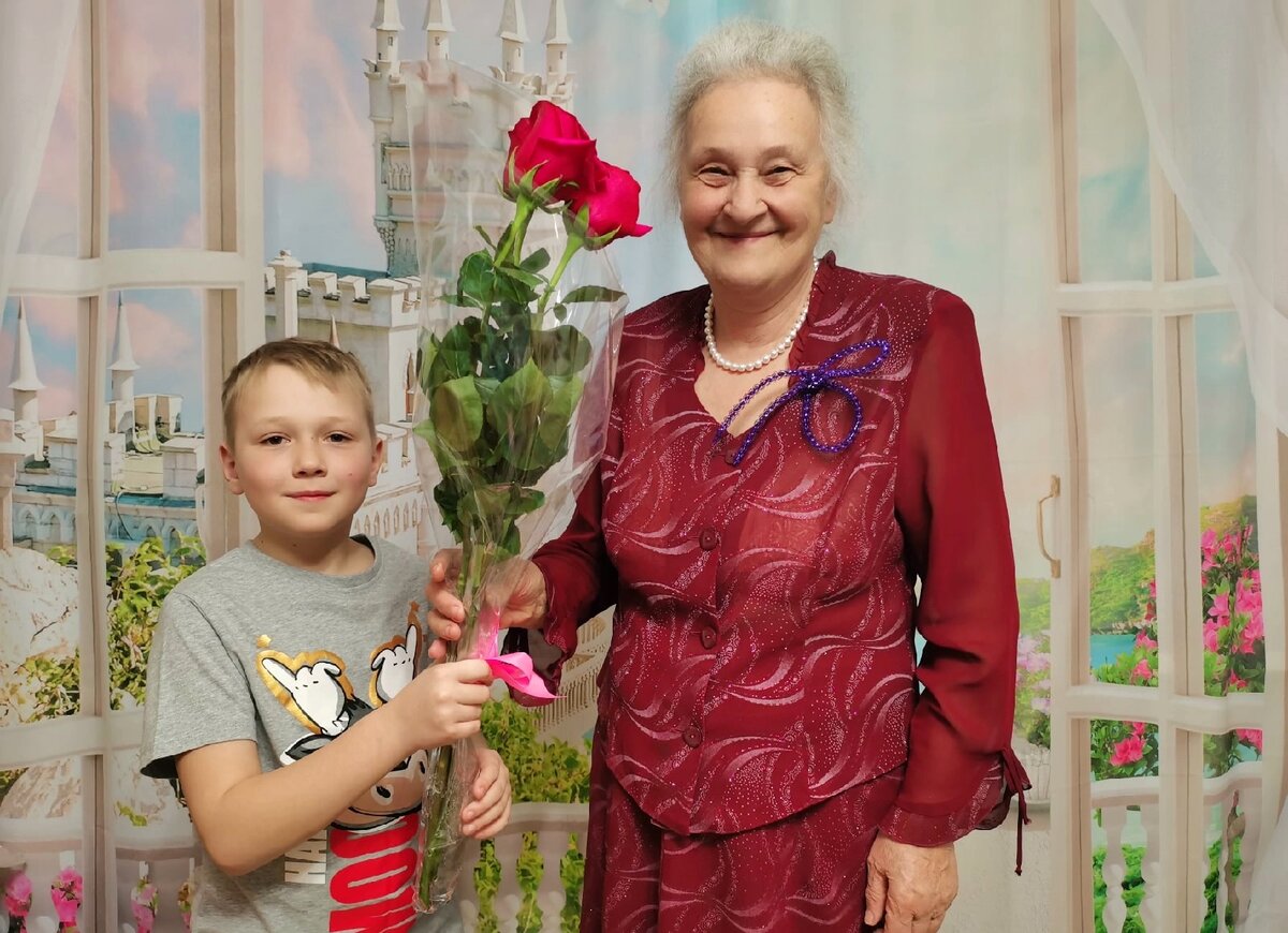Прибавку к пенсии получили дважды (нашим бабушкам уже перевели). На 5 ...