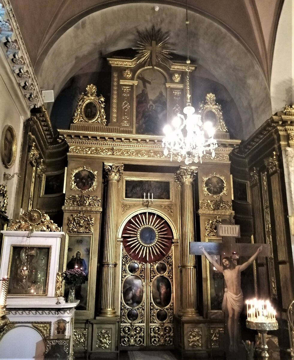 Детали храма иконы Божией Матери «Всех скорбящих Радость» на Большой Ордынке.