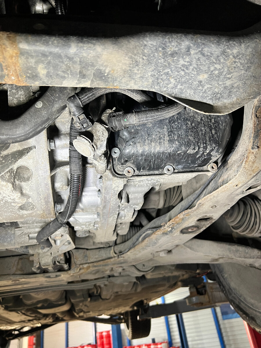 Замена масла в АКПП Вольво s60. Tf80sc AISIN замена масла. Замена масла АКПП tf80sc. Замена масла на Вольво FH.